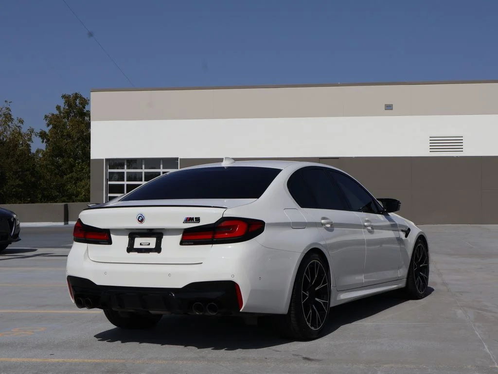 Used 2023 Alpine White BMW Base image 7
