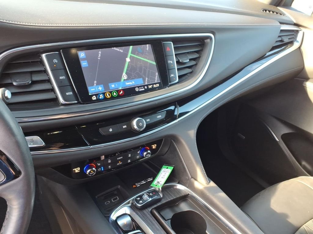 Used 2024 White Frost Tricoat Buick Avenir image 9