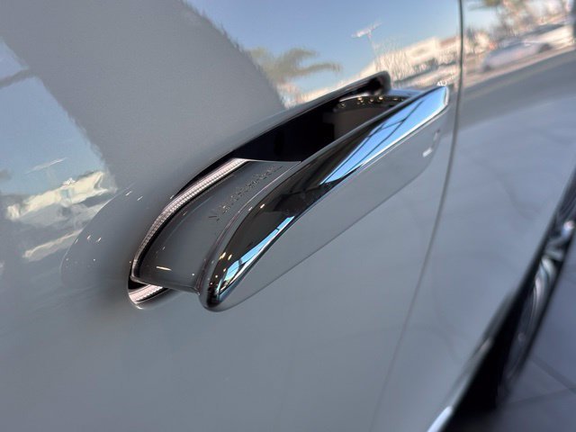 New 2026 MANUFAKTUR Moonlight White Metallic Mercedes-Benz E 350 image 38