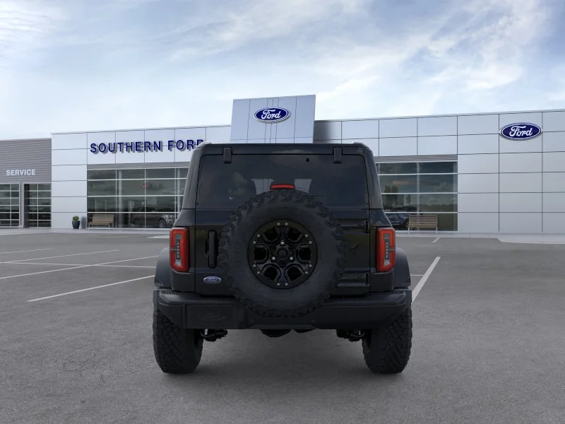 New 2026 Shadow Black Ford Badlands image 31