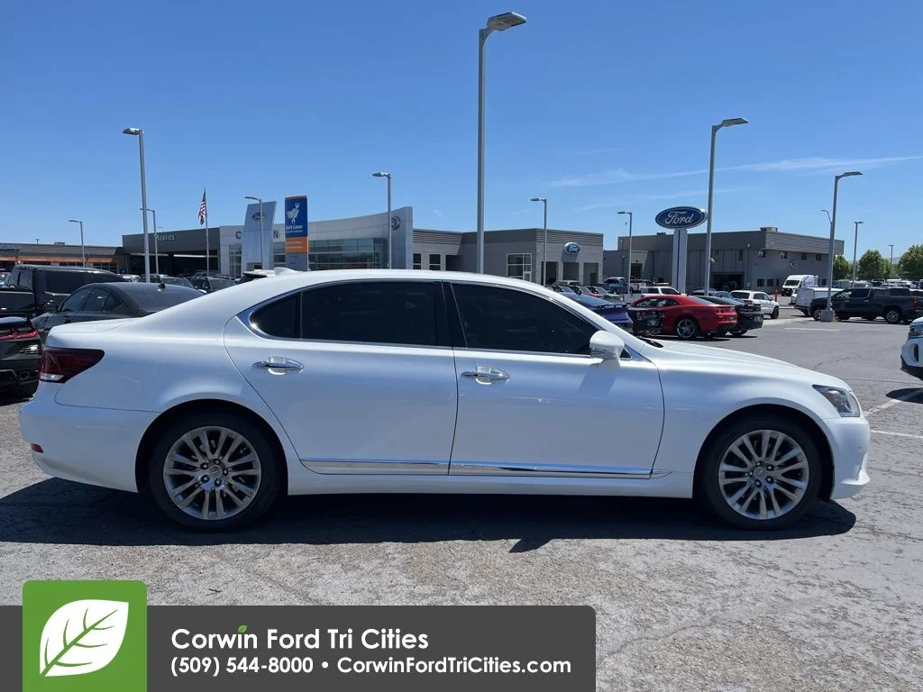Used 2014 Starfire Pearl Lexus 460 L image 13
