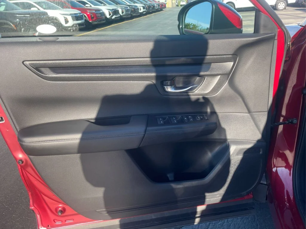 Used 2024 sparkle silver metallic Honda EX image 17