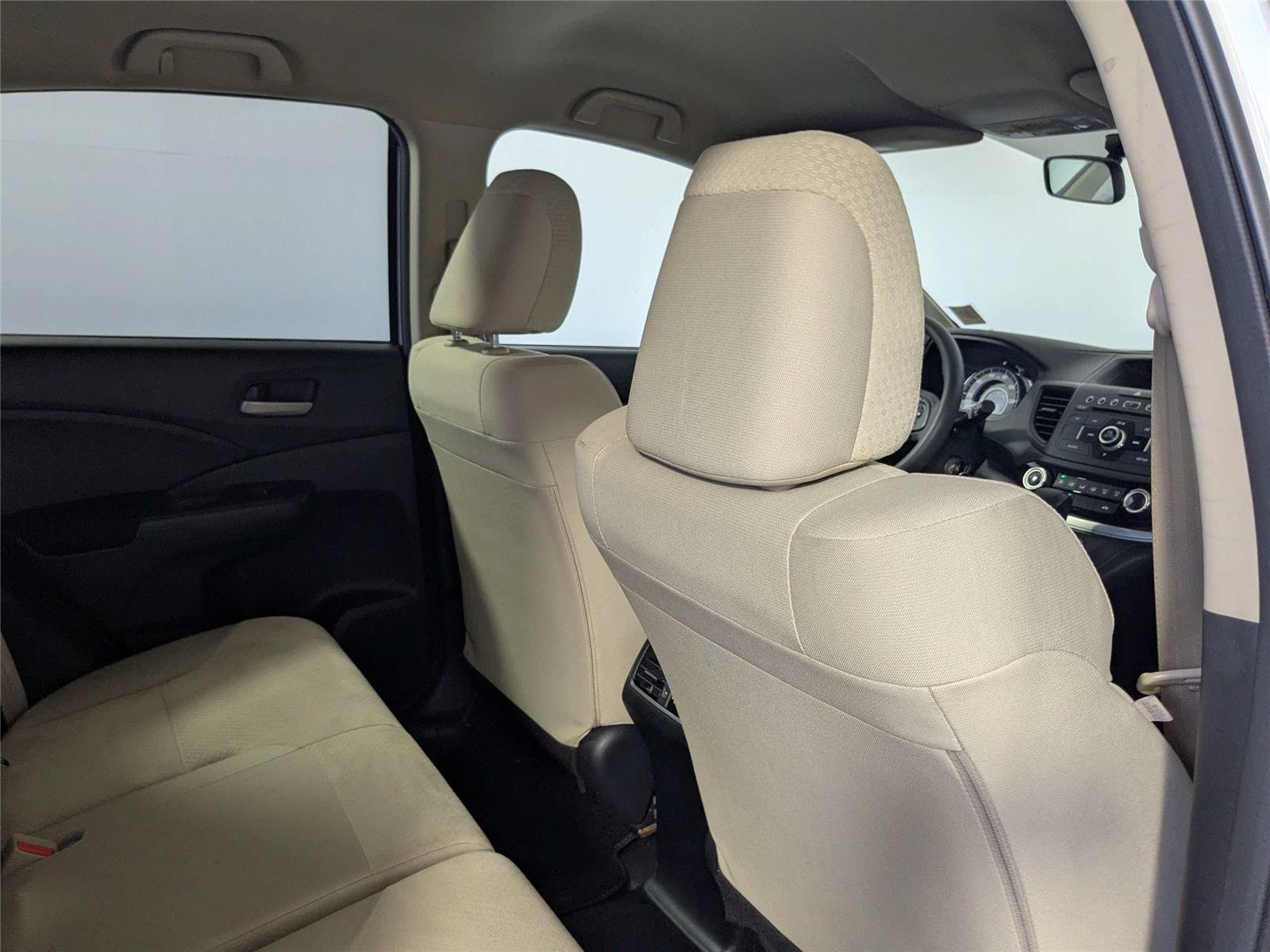 Used 2016 White Diamond Pearl Honda SE image 26