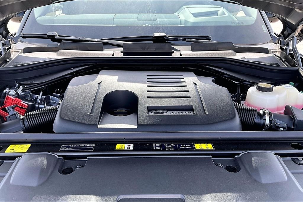 2026 Land Rover Range Rover SE - Photo 11