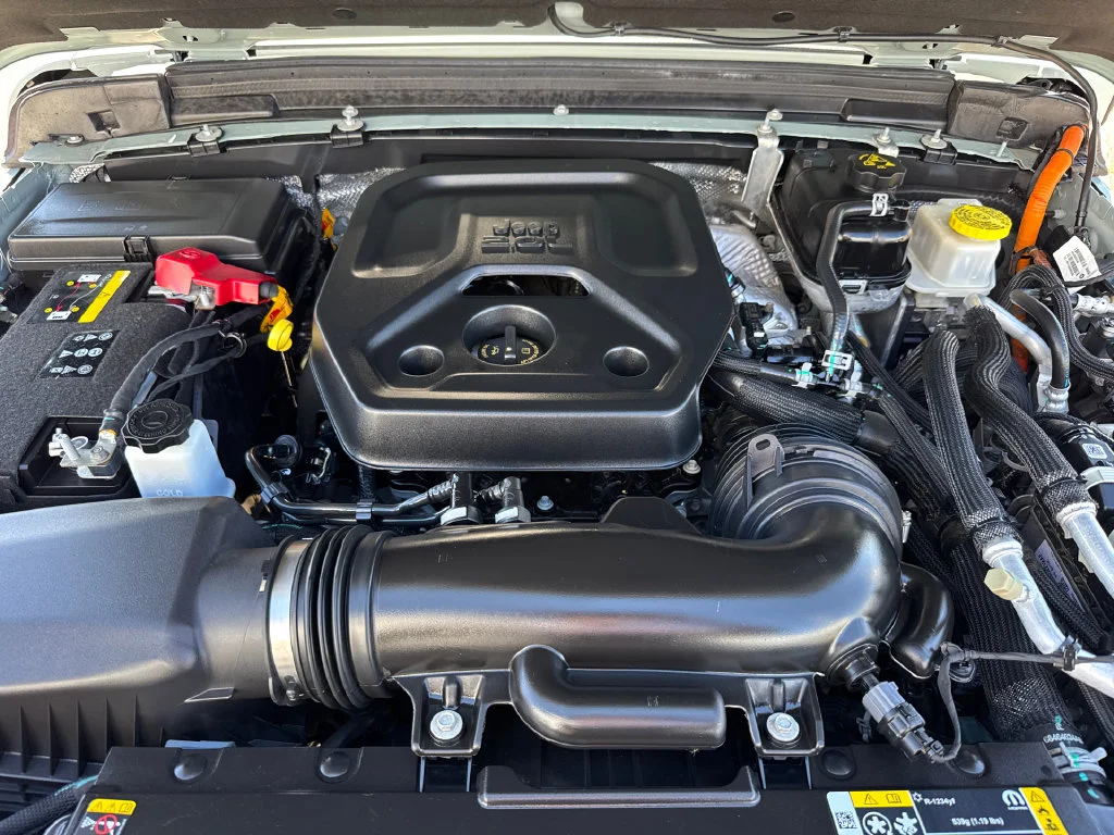 Used 2024 Gray Jeep Sport S 4xe image 10