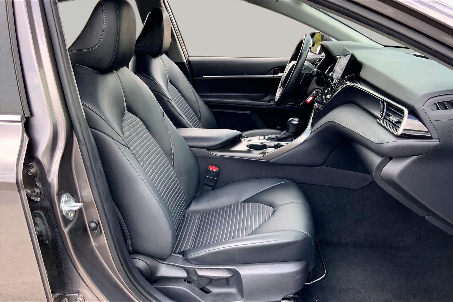 Used 2022 Predawn Gray Mica Toyota SE image 9