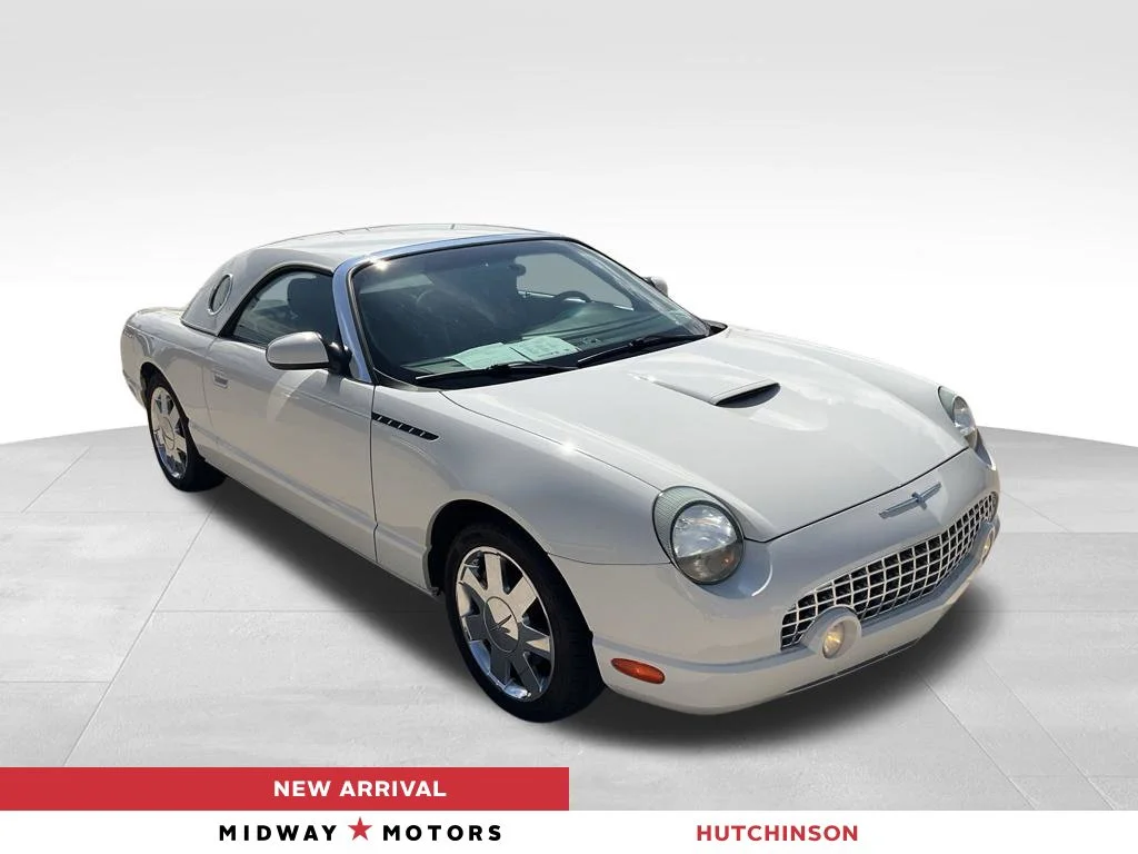Used 2002 White Ford Base image 1