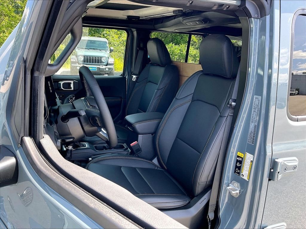 New 2026 Anvil Clear-Coat Exterior Paint Jeep Sahara image 11