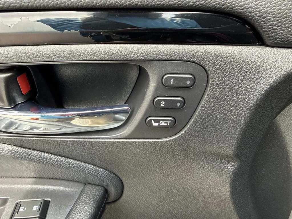 Used 2019  Honda Touring image 24