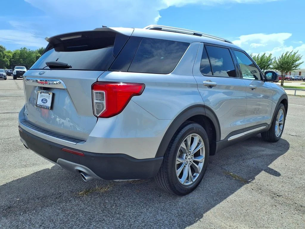 Used 2024 Silver Ford Limited image 17