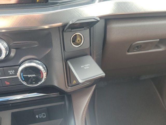 New 2026 Star White Metallic Tri-Coat Ford F-250® King Ranch® image 17