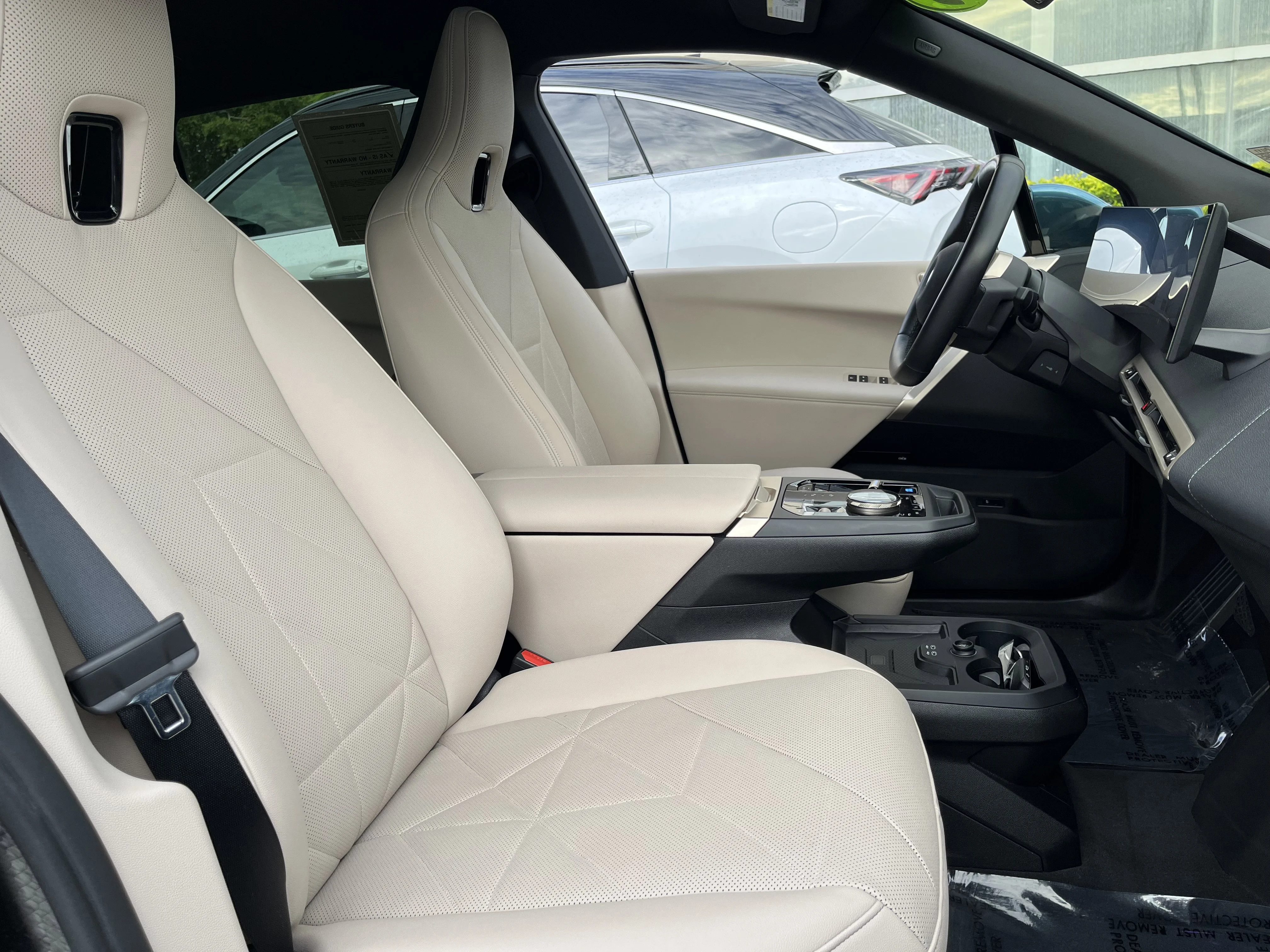 Used 2025 Blue Ridge Mountain Metallic BMW xDrive50 image 23