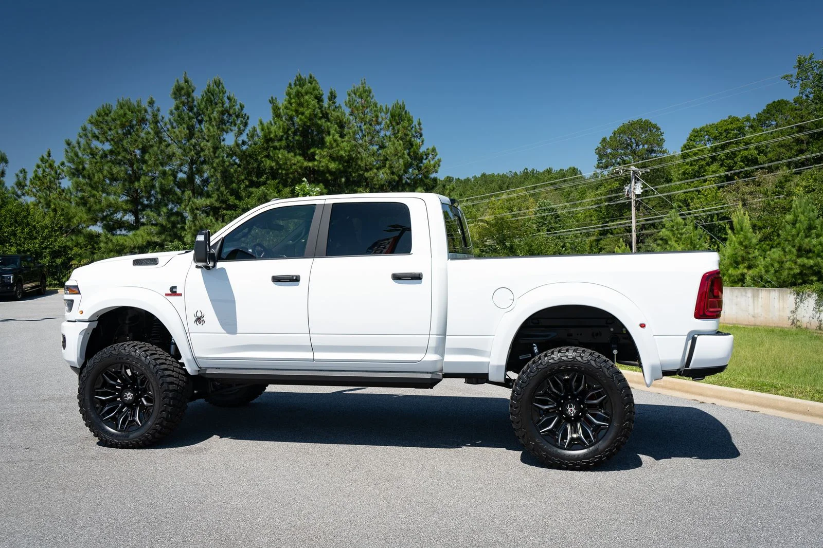 New 2026 Bright White Clear-Coat Exterior Paint RAM Big Horn with Black Widow Package image 18