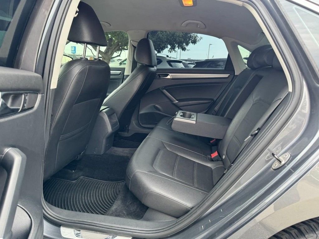 Used 2017 Platinum Gray Metallic Volkswagen 1.8T R-Line image 10