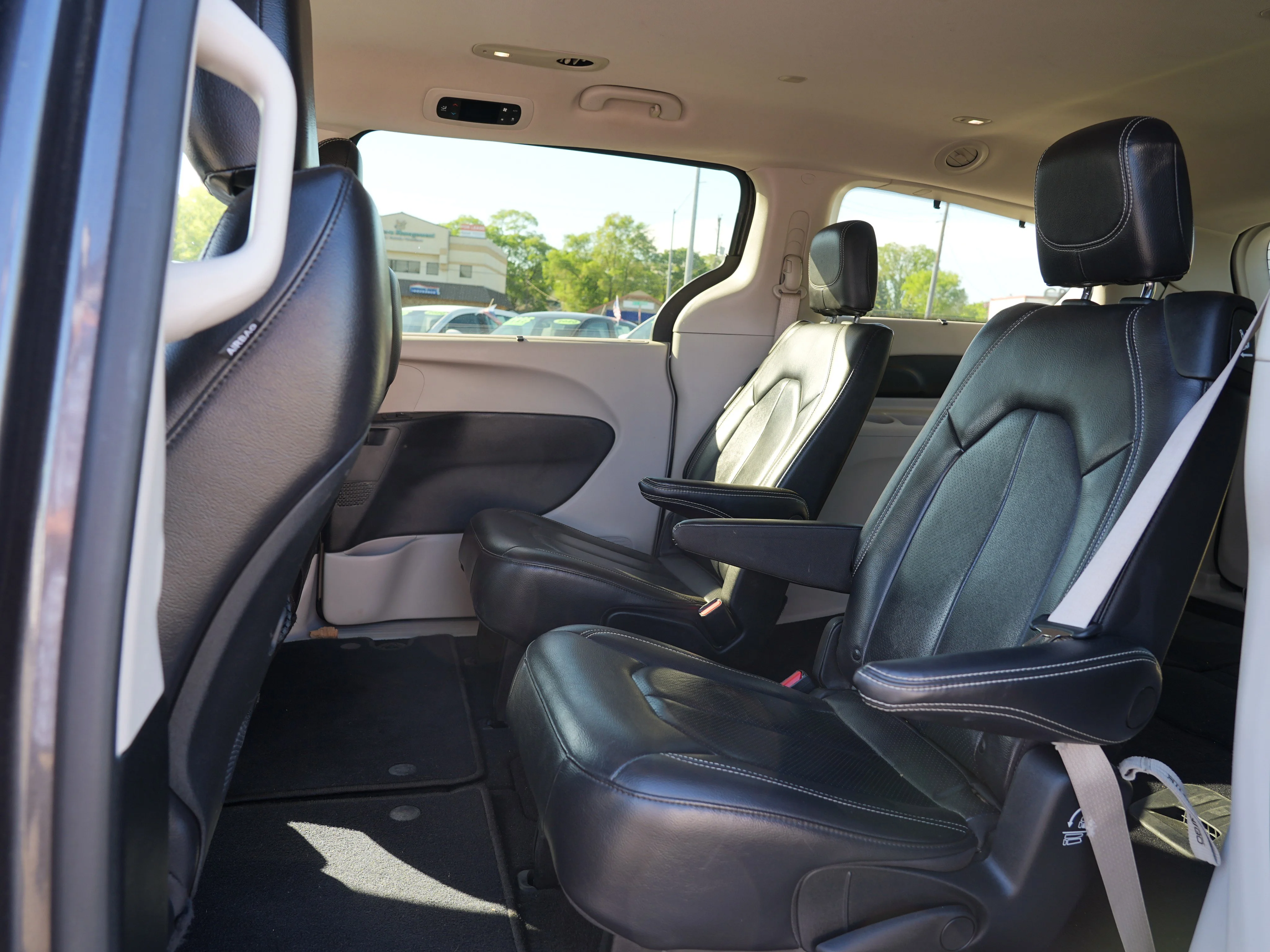 2022 Chrysler Pacifica Touring L - Photo 18