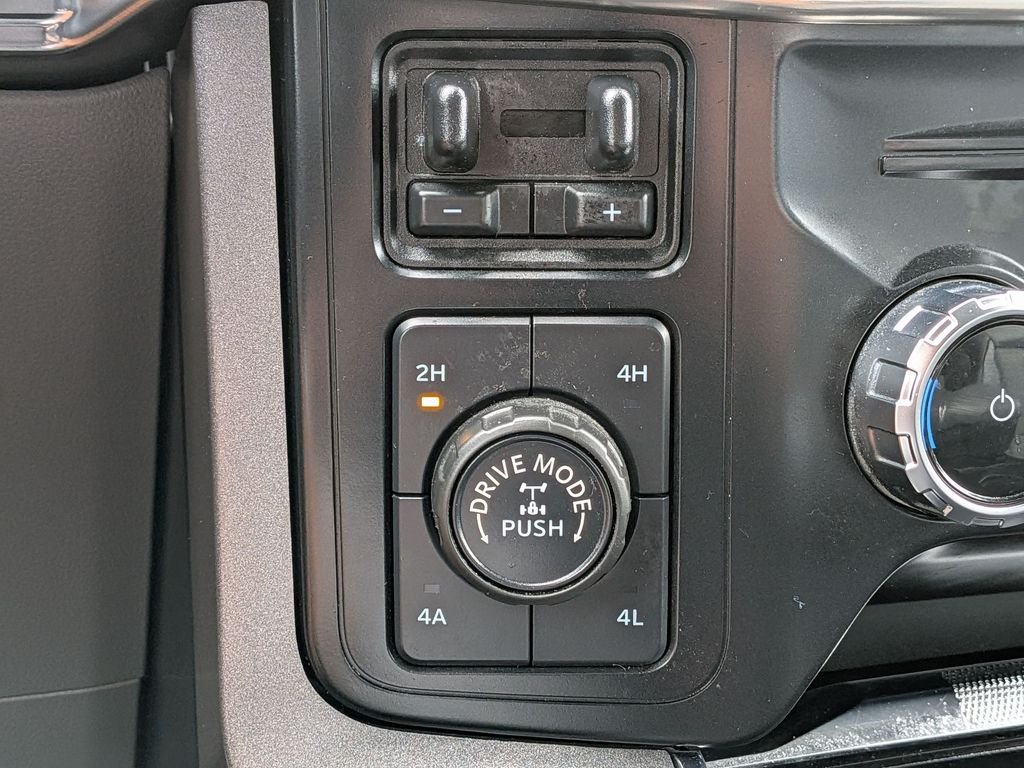 Used 2023 Silver Ford Lariat image 24
