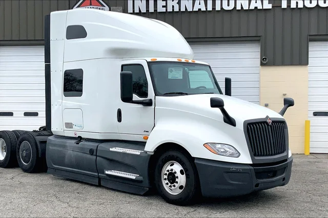 Pre-Owned 2021 International LT625 6x4 Sleeper