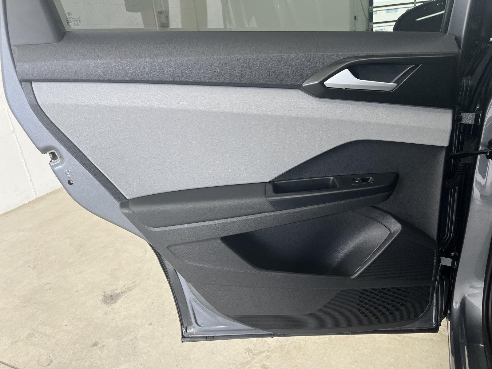 2022 Volkswagen Taos SEL - Photo 26