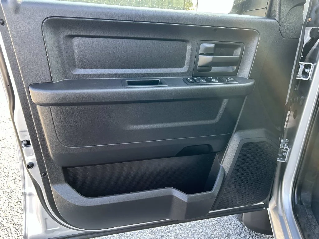 Used 2018 Silver Ram Tradesman image 42