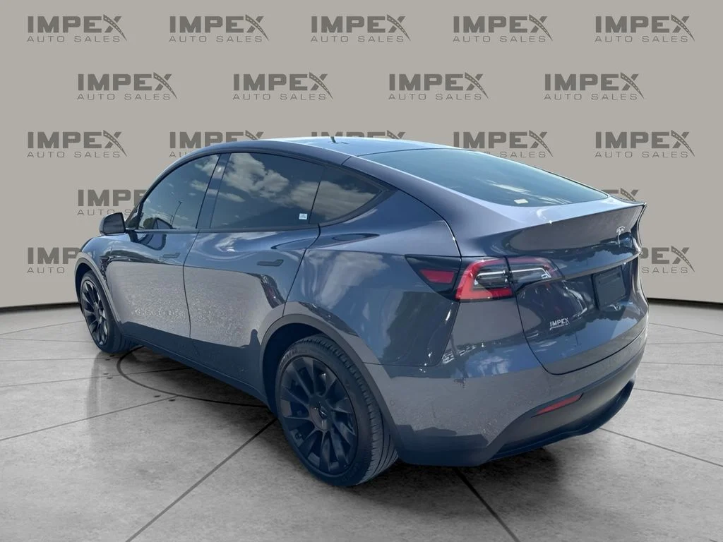 Used 2020 Gray Tesla Long Range image 2