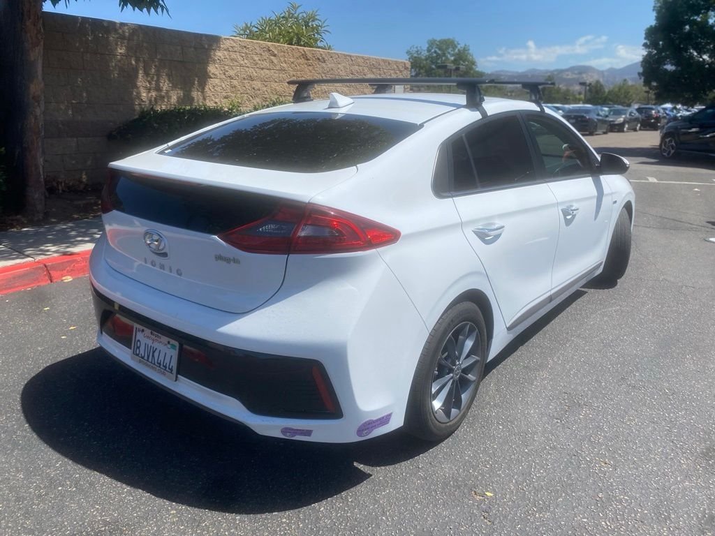 Used 2019 White Hyundai Limited image 7