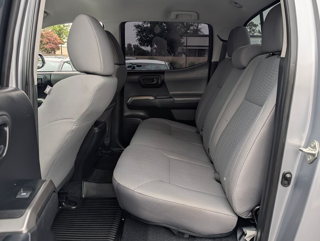 2019 Toyota Tacoma SR5 - Photo 11