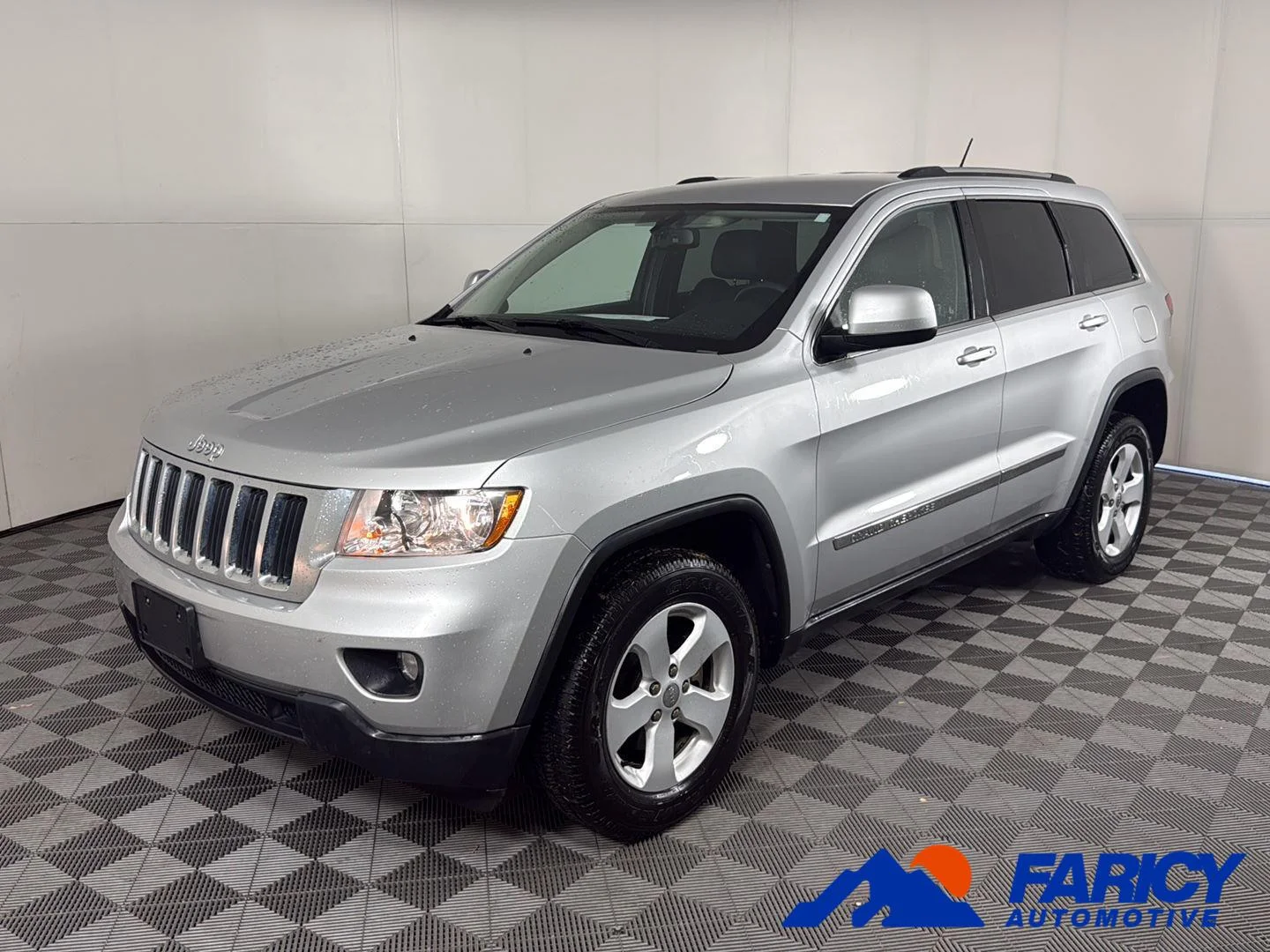 2013 Jeep Grand Cherokee Laredo 4WD's photo
