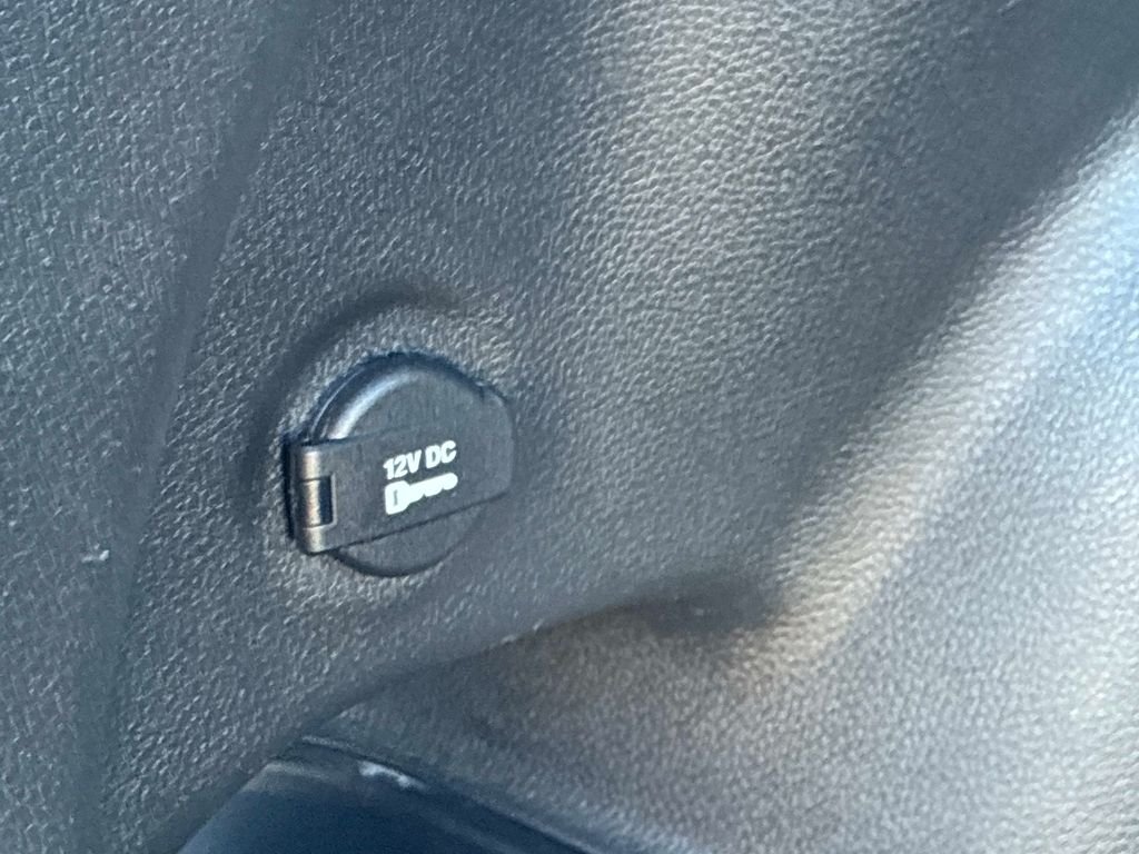 Used 2023 Gray Jeep Latitude Lux image 15