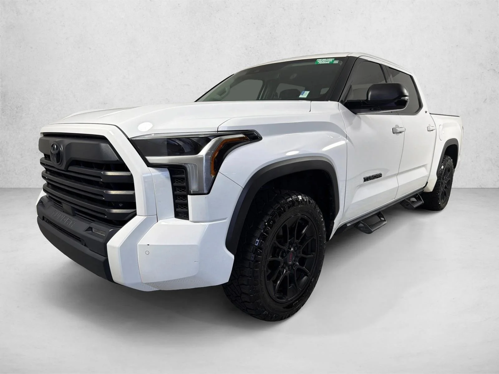 Used 2022 White Toyota SR5 image 7