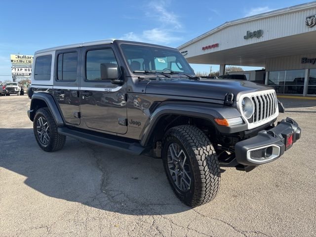 New 2026 Granite Crystal Metallic Clear-Coat Exterior Paint Jeep Sahara image 6