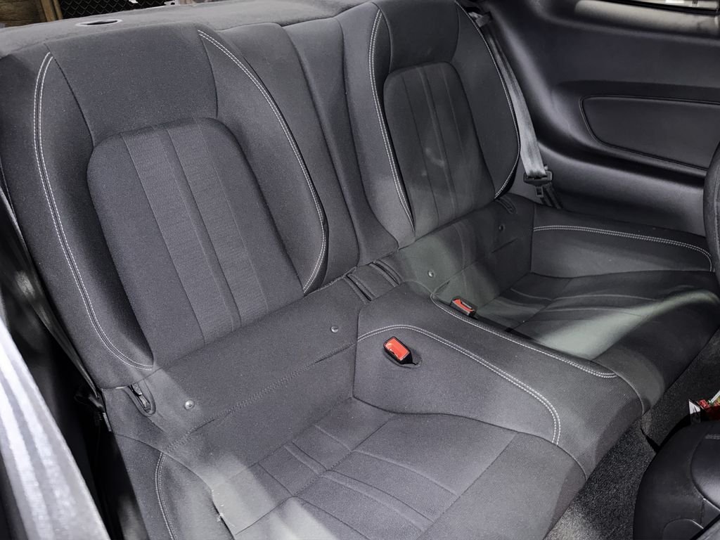 Used 2018 Oxford White Ford GT image 18