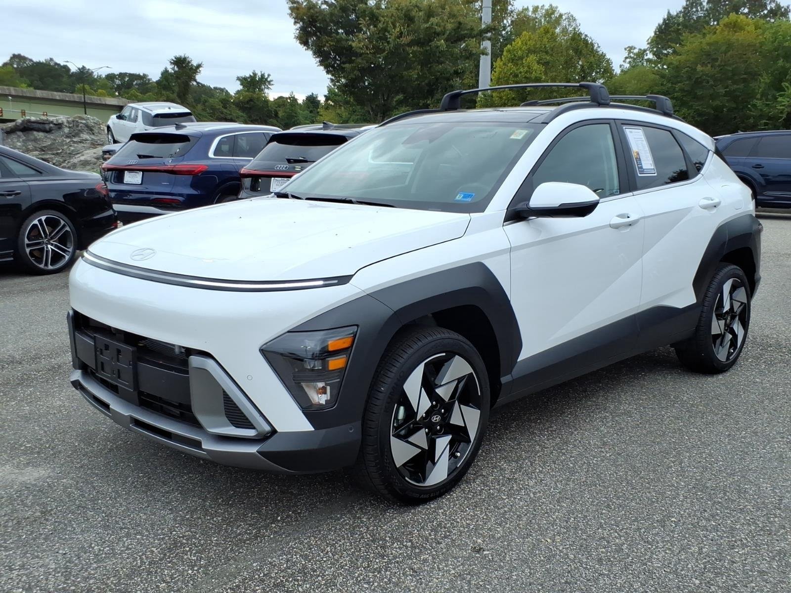 Used 2026 Atlas White Hyundai Limited image 1