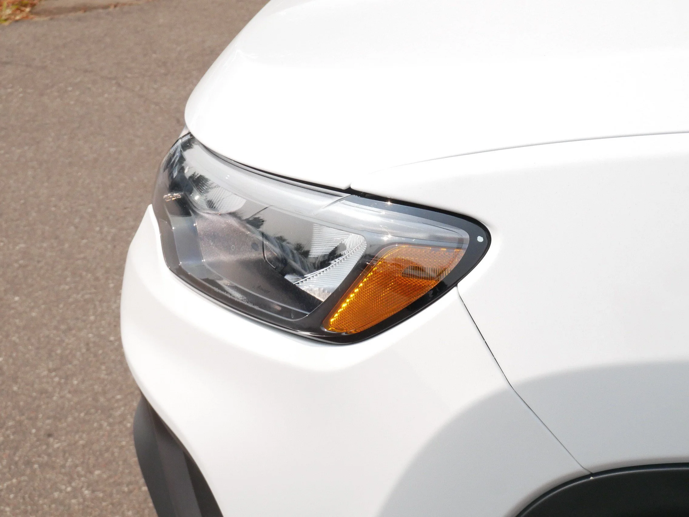Used 2025 Bright White Clearcoat Jeep Trailhawk image 16