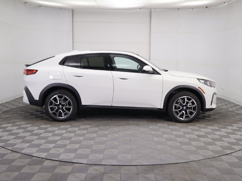 Certified Used 2026 Alpine White BMW xDrive28i image 5
