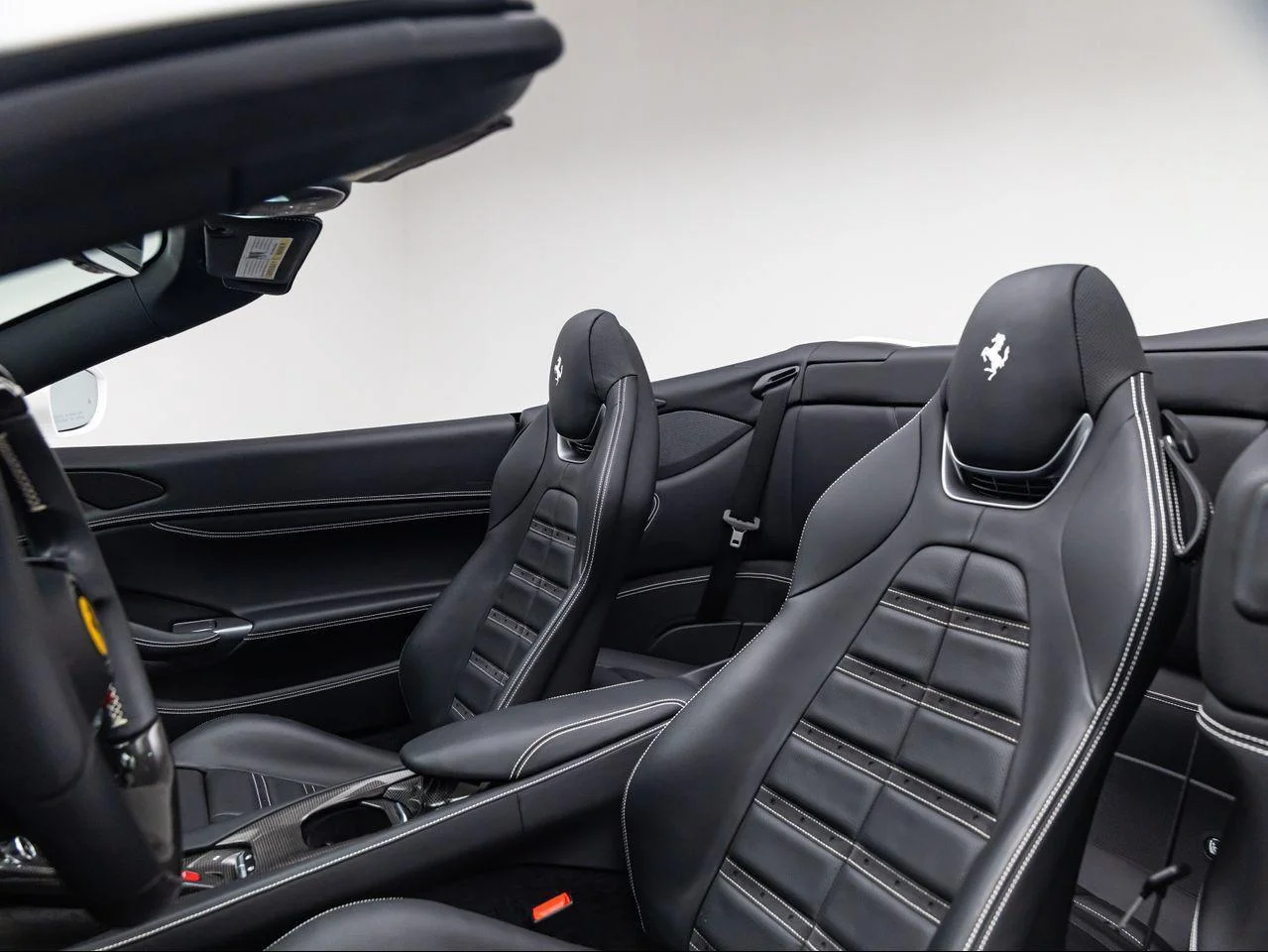 Used 2023 Bianco Cervino Ferrari M image 26