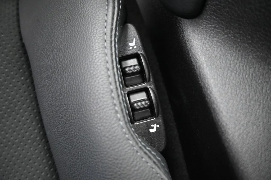 Used 2025 Gray Nissan Performance image 25