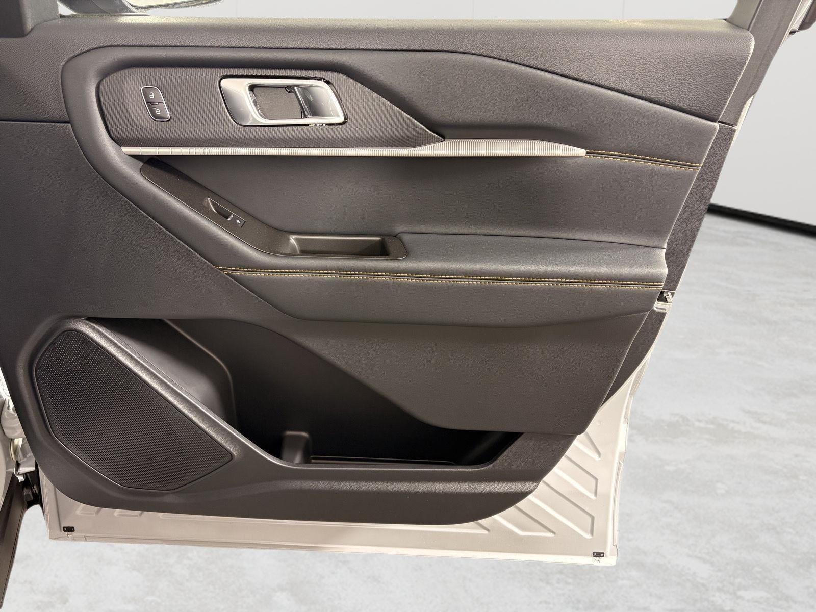 New 2026 Space White Metallic Ford Tremor® image 26