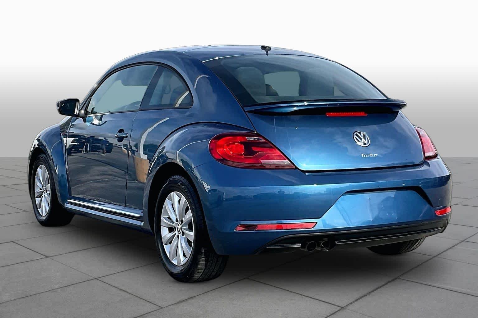 Used 2019 Silk Blue Metallic Volkswagen S image 10