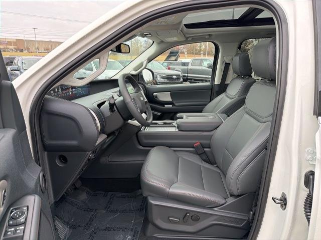 New 2025 Star White Metallic Tri-Coat Ford Active MAX image 11
