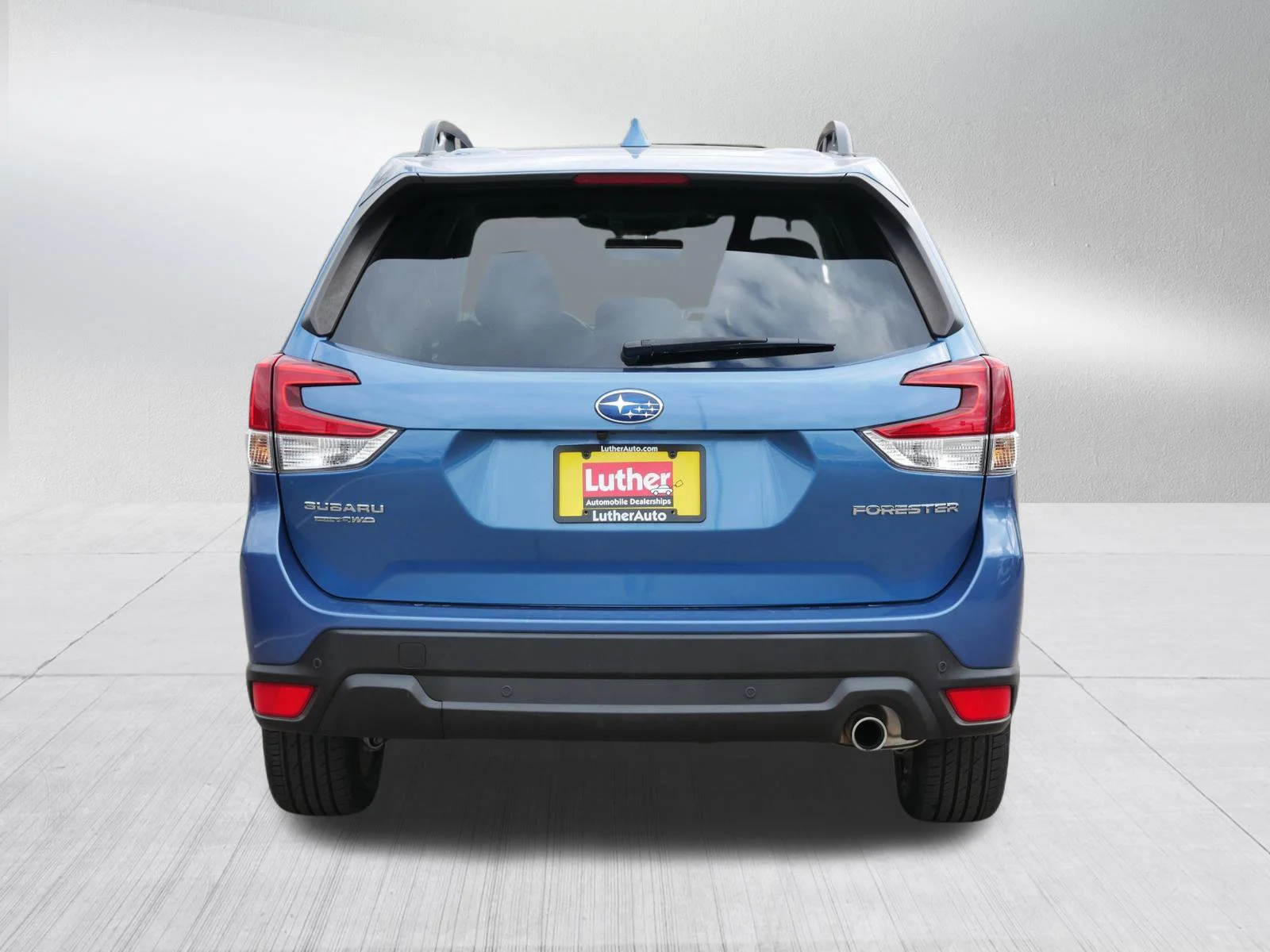 Used 2023 Horizon Blue Pearl Subaru Limited image 6