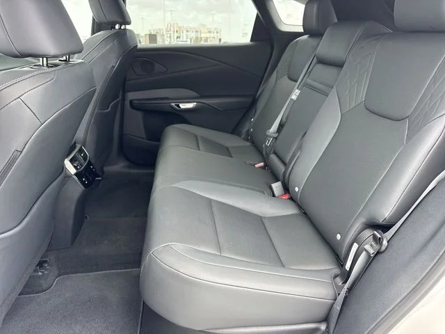 Used 2025 White Lexus 350 Premium image 23