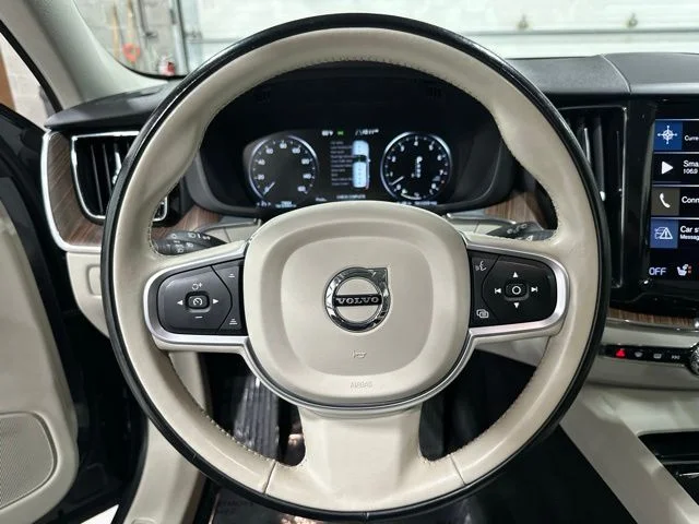 Used 2021 Denim Blue Metallic Volvo T6 Momentum image 19