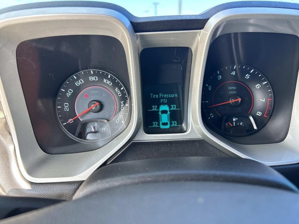 Used 2015 Ashen Gray Metallic Chevrolet 2LS image 24