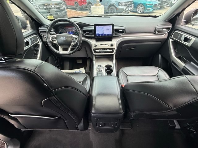 Used 2023 Red Ford XLT image 24