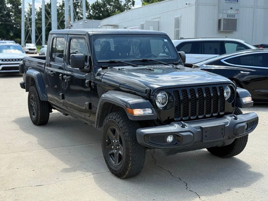 Used 2021 Black Jeep Sport image 4