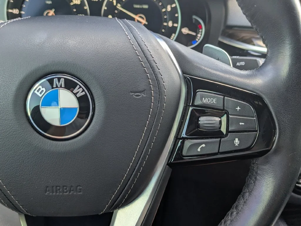 Used 2019 Silver BMW 530i image 16