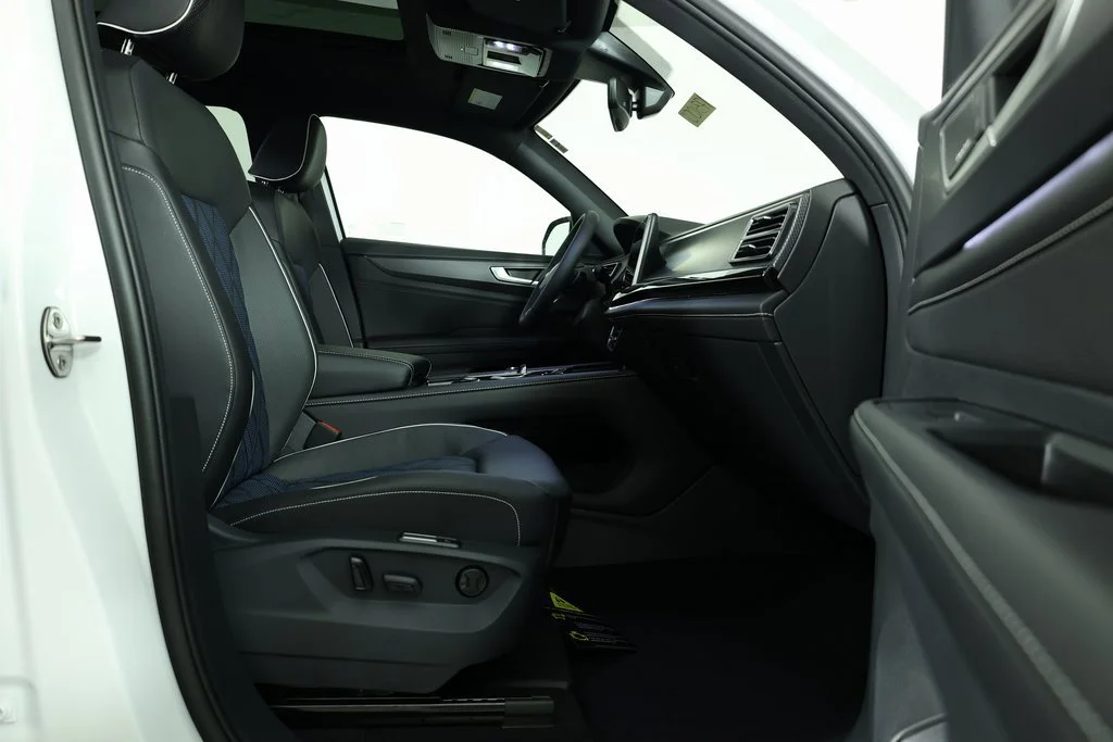 2026 Volkswagen Atlas Cross Sport SEL Premium R-LINE - Photo 15