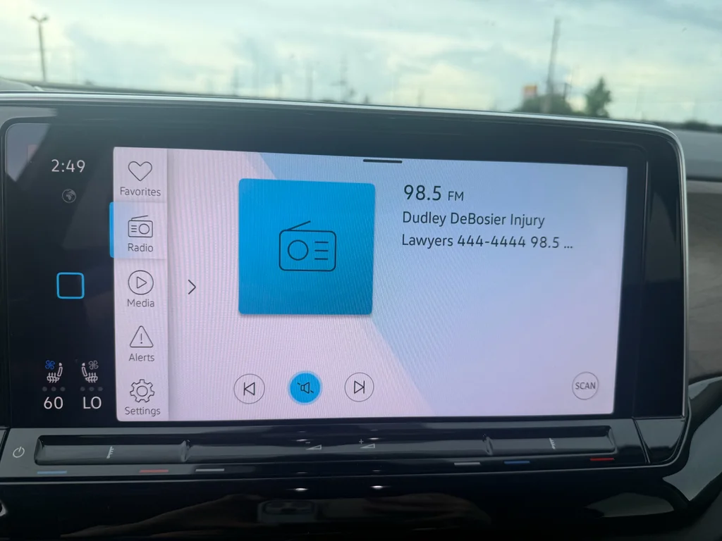 2025 Volkswagen Atlas SE w/Tech - Photo 19