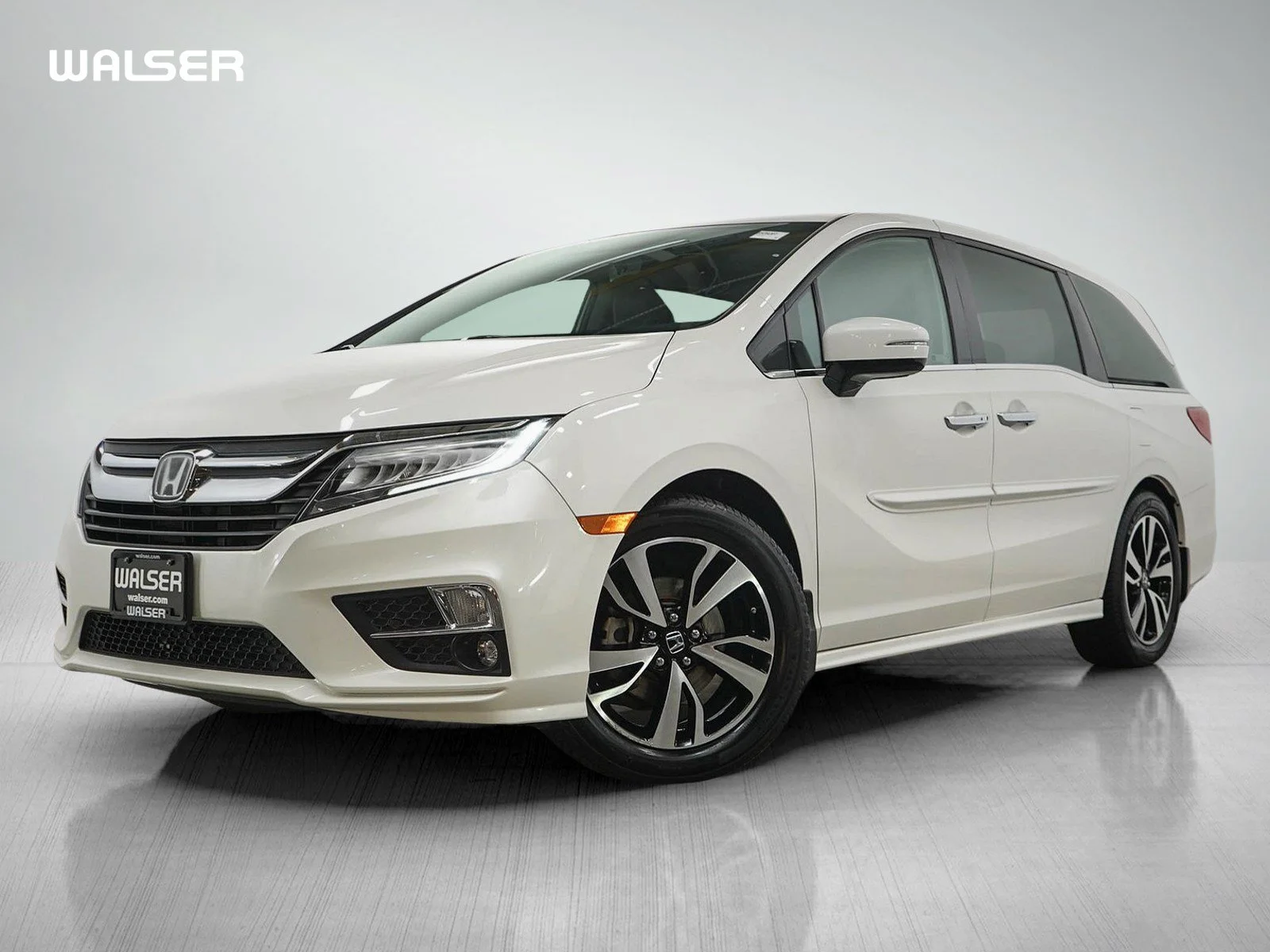 Used 2018 Platinum White Pearl Honda 5D WAGON ELITE image 1