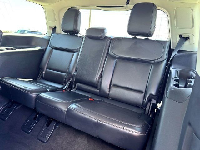 Used 2025 Black Ford Platinum image 17